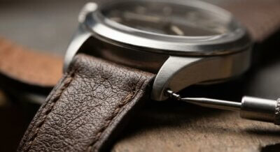 How to Change a Watch Strap Without a Tool (Easy Beginner Methods)