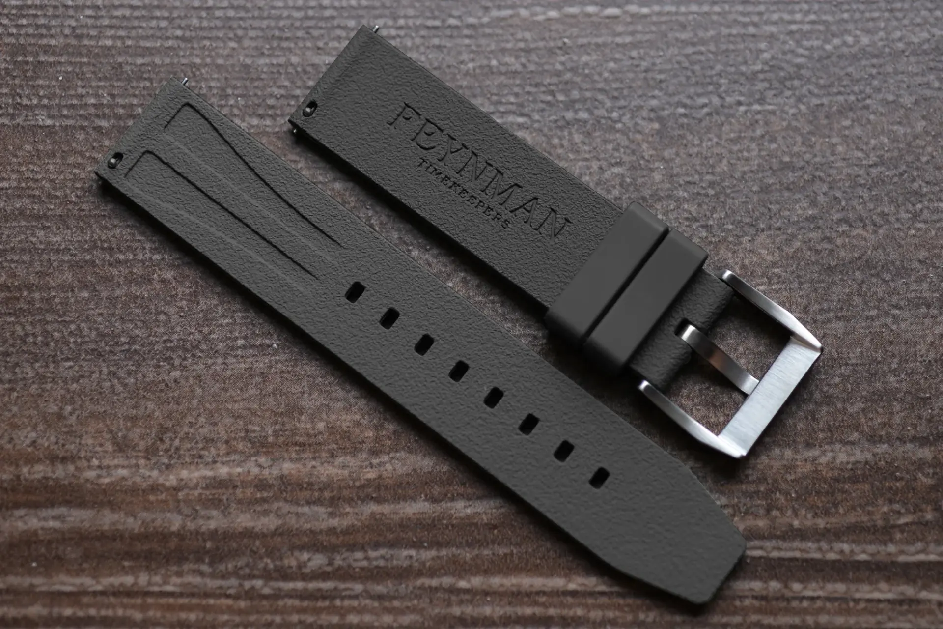 Why FKM Rubber Straps Are Ideal for Your Smartwatch