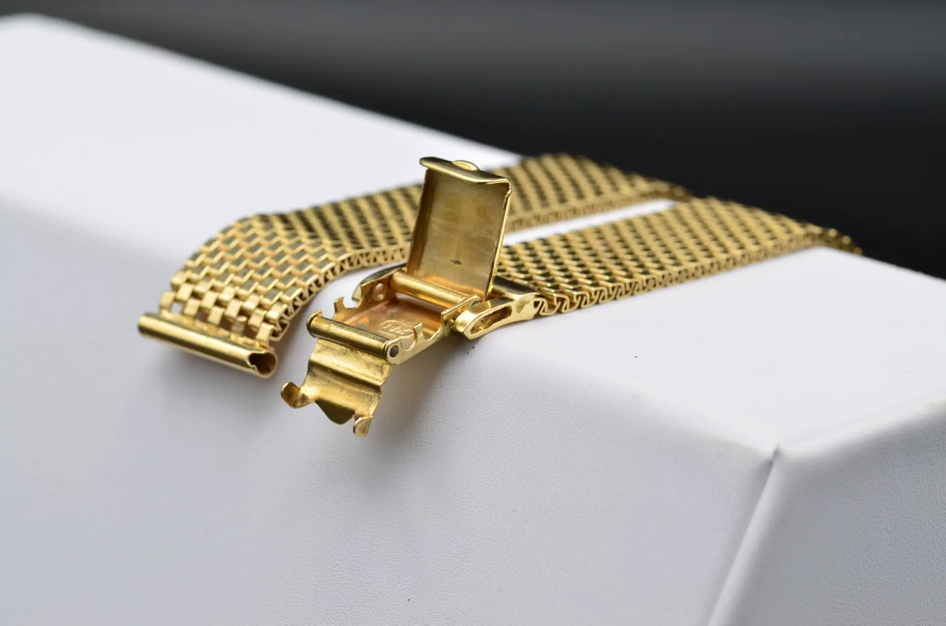 Elevate Your Business Look with Metal Watch Bands