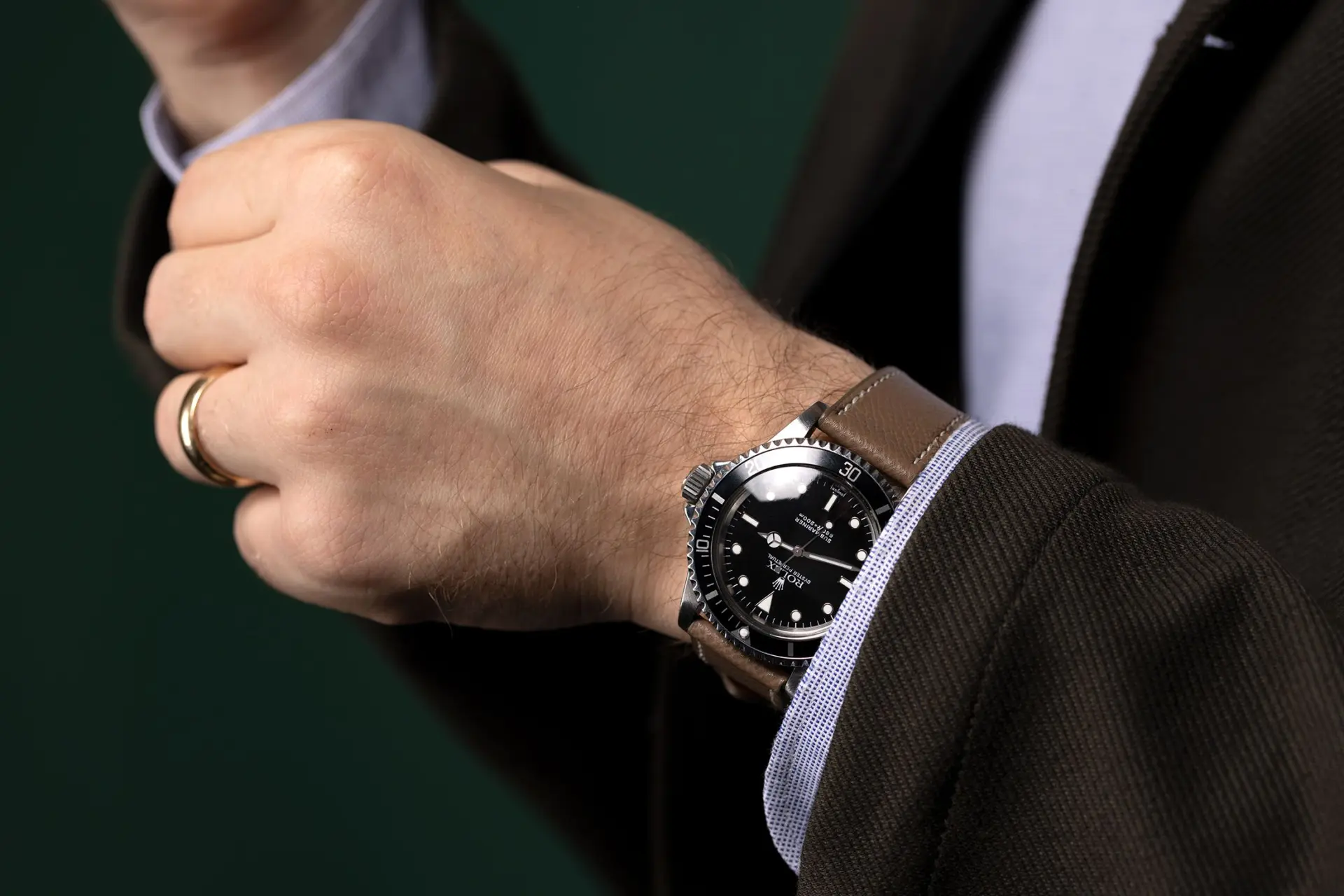 Choosing the Perfect Watch Band for a Job Interview