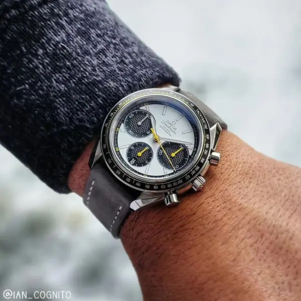 A stylish vintage leather watch strap with quick release feature, shown on a wrist. Available in sizes 16mm to 24mm, perfect for enhancing any timepiece