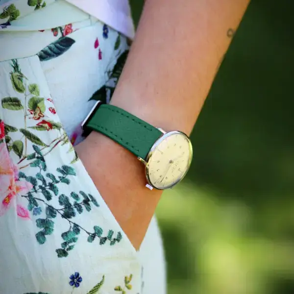 w.ks7 Creative Women’s Textured Leather Strap With Quick Release Green
