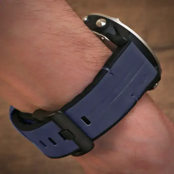 g.r73a.5 Wrist Midnight StrapsCo Leather Hybrid Strap QuickFit 22 Watch Band for Garmin Watch