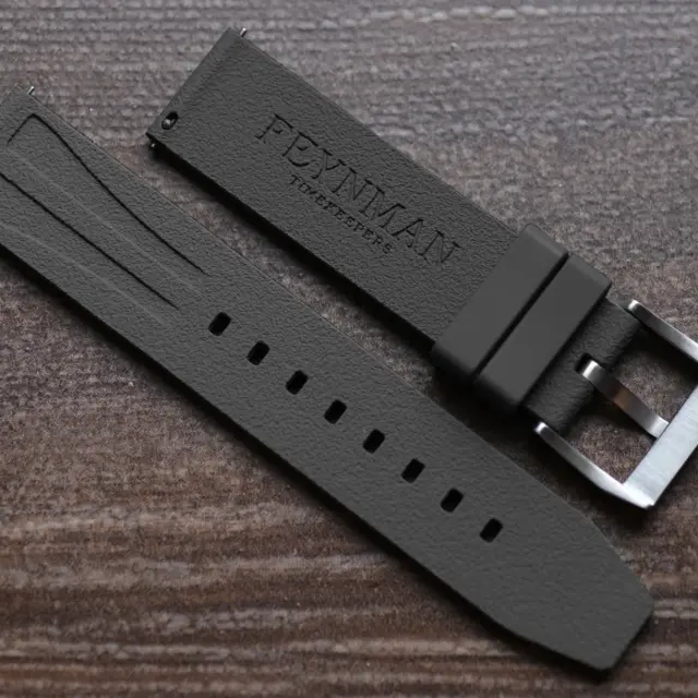 Why FKM Rubber Straps Are Ideal for Your Smartwatch