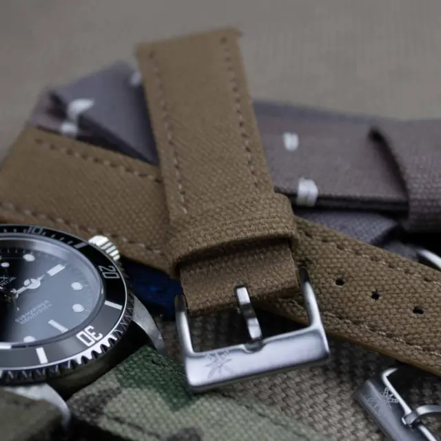 Comparing Canvas and Suede Watch Straps for Casual Wear