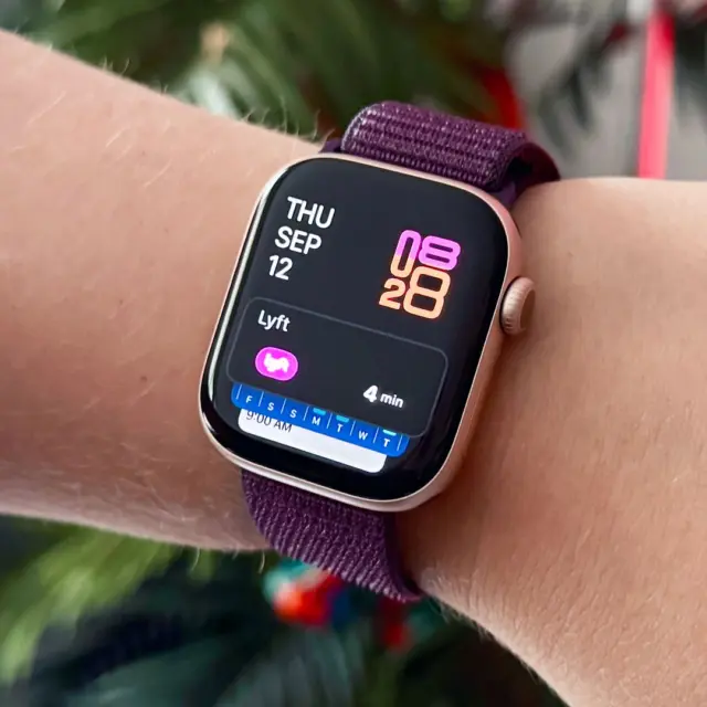 Smartwatch Straps for Women: Combining Style and Function